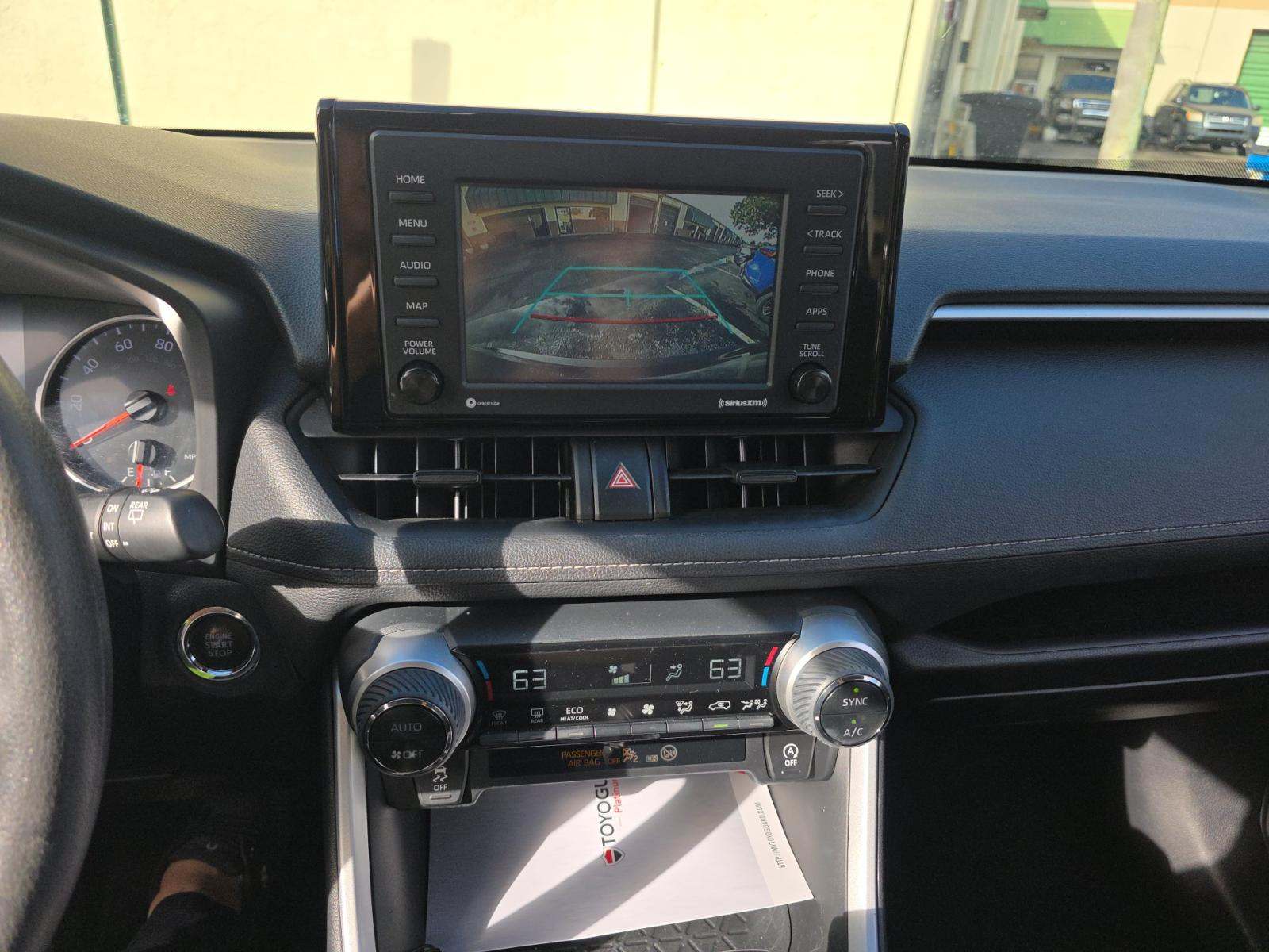 2021 Toyota RAV4 XLE FWD