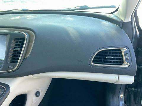 2015 Chrysler 200 C FWD