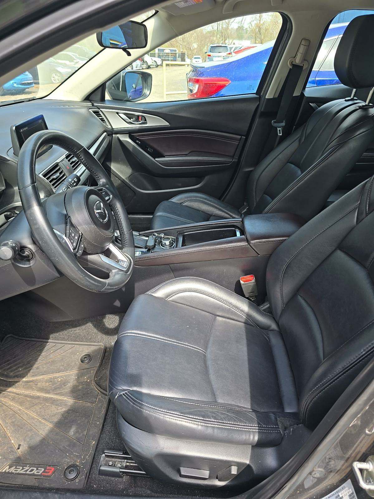 2017 MAZDA MAZDA3 Touring FWD