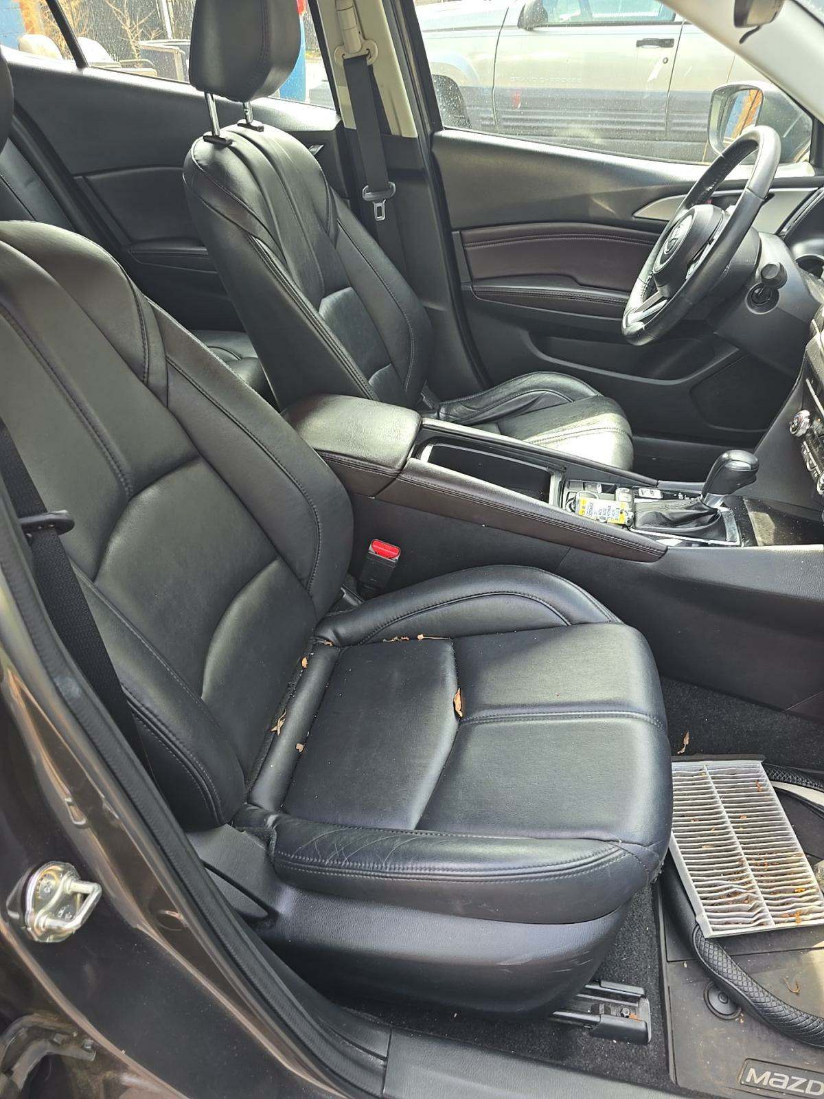 2017 MAZDA MAZDA3 Touring FWD