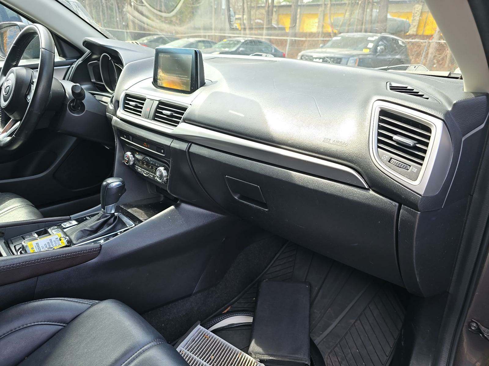 2017 MAZDA MAZDA3 Touring FWD