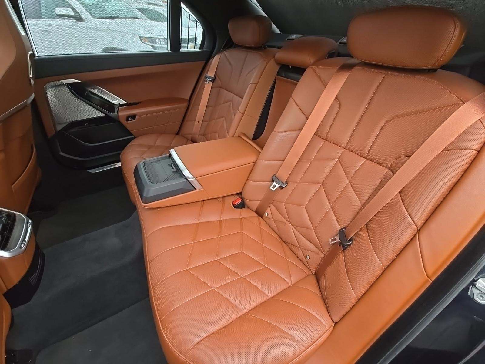 2023 BMW 7 Series 760i xDrive AWD