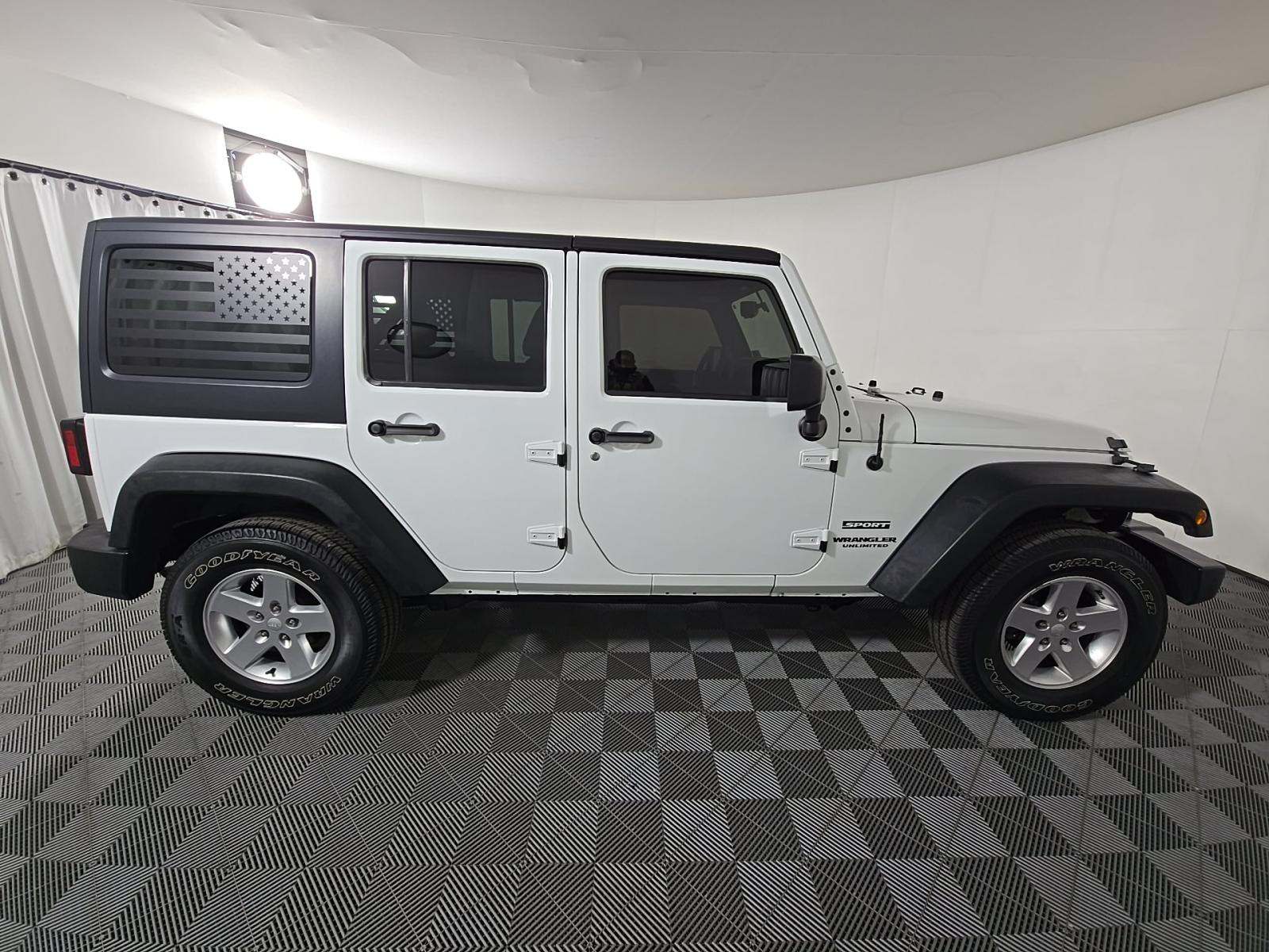 JEEP WRANGLER - 4