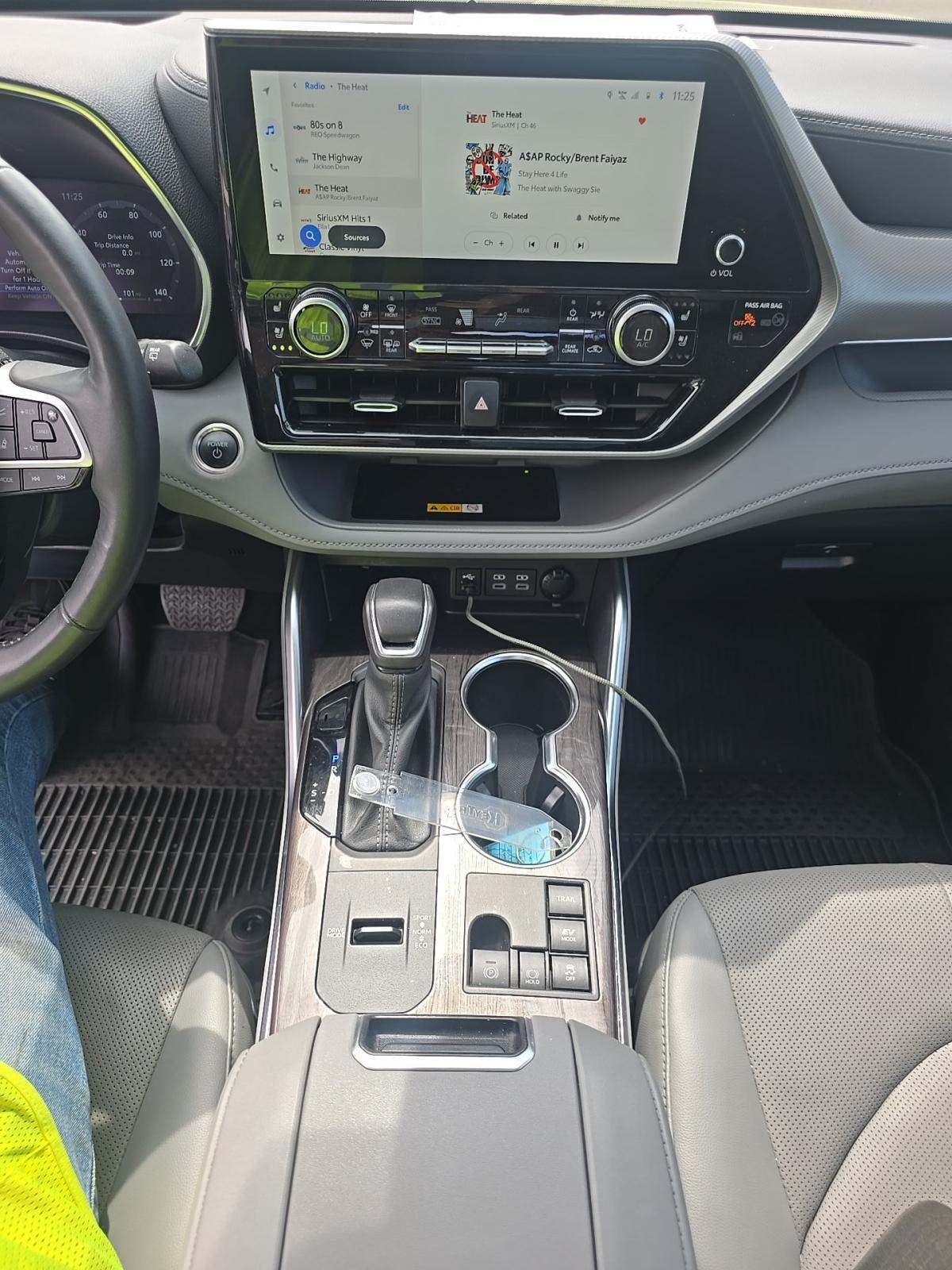 TOYOTA HIGHLANDER - 10