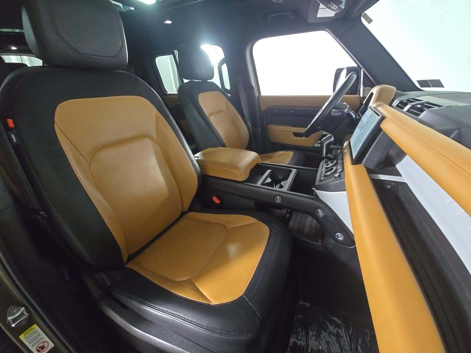 2023 Land Rover Defender 130 X-Dynamic SE AWD