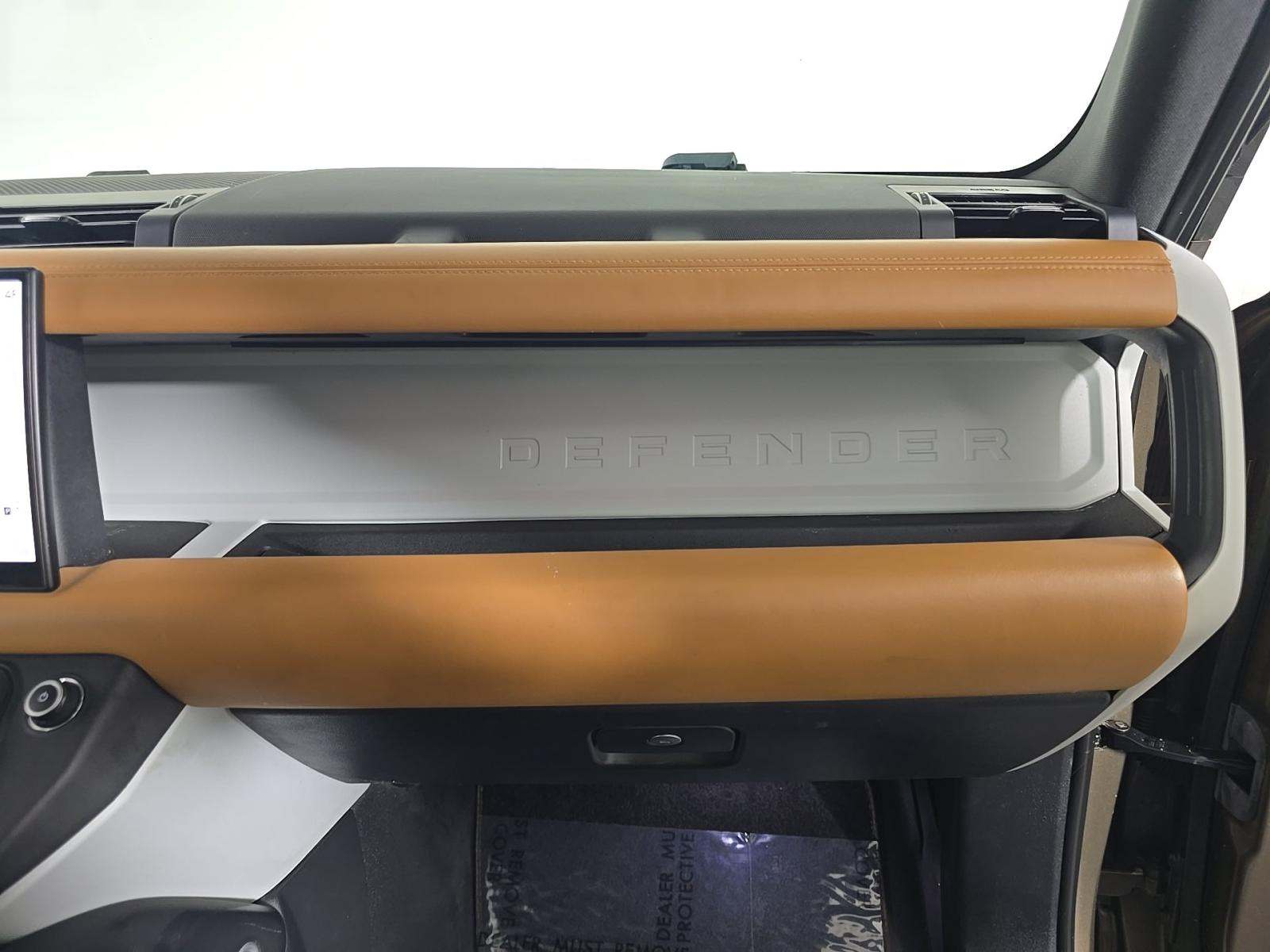 2023 Land Rover Defender 130 X-Dynamic SE AWD