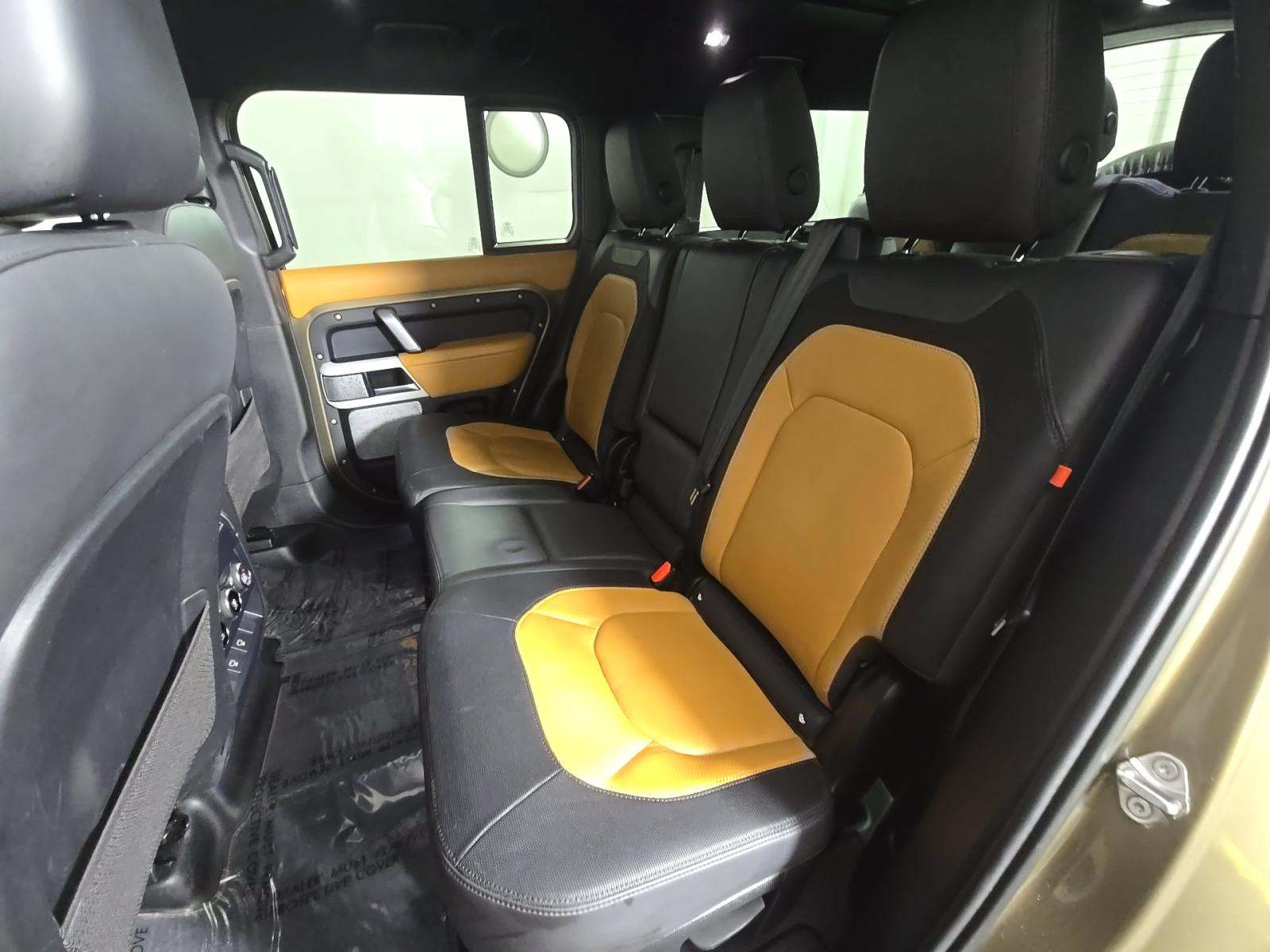 2023 Land Rover Defender 130 X-Dynamic SE AWD