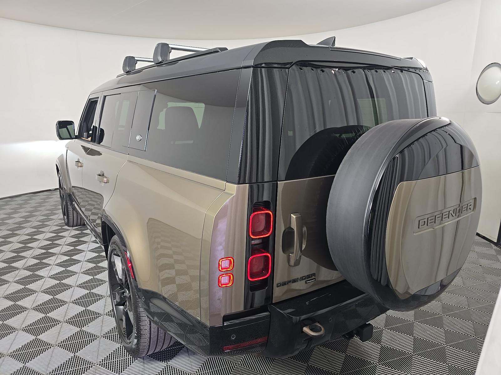 2023 Land Rover Defender 130 X-Dynamic SE AWD