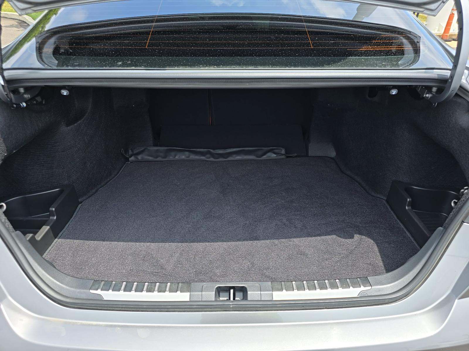 2025 Toyota Camry XSE FWD
