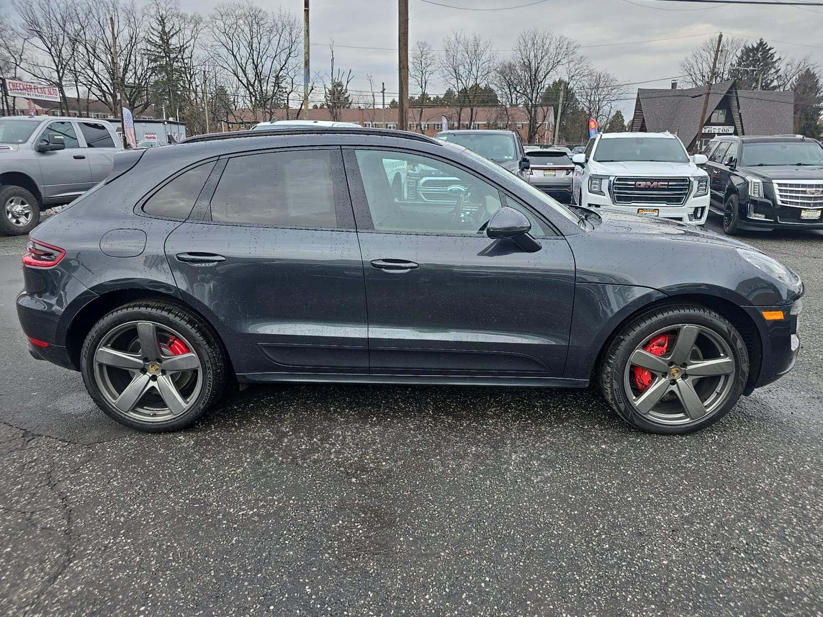 2018 Porsche Macan Turbo AWD