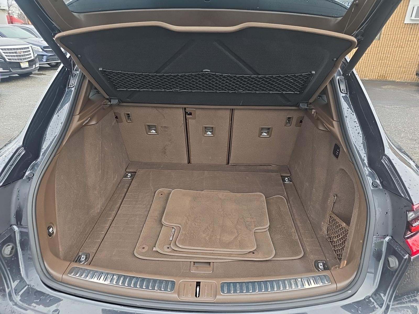 2018 Porsche Macan Turbo AWD