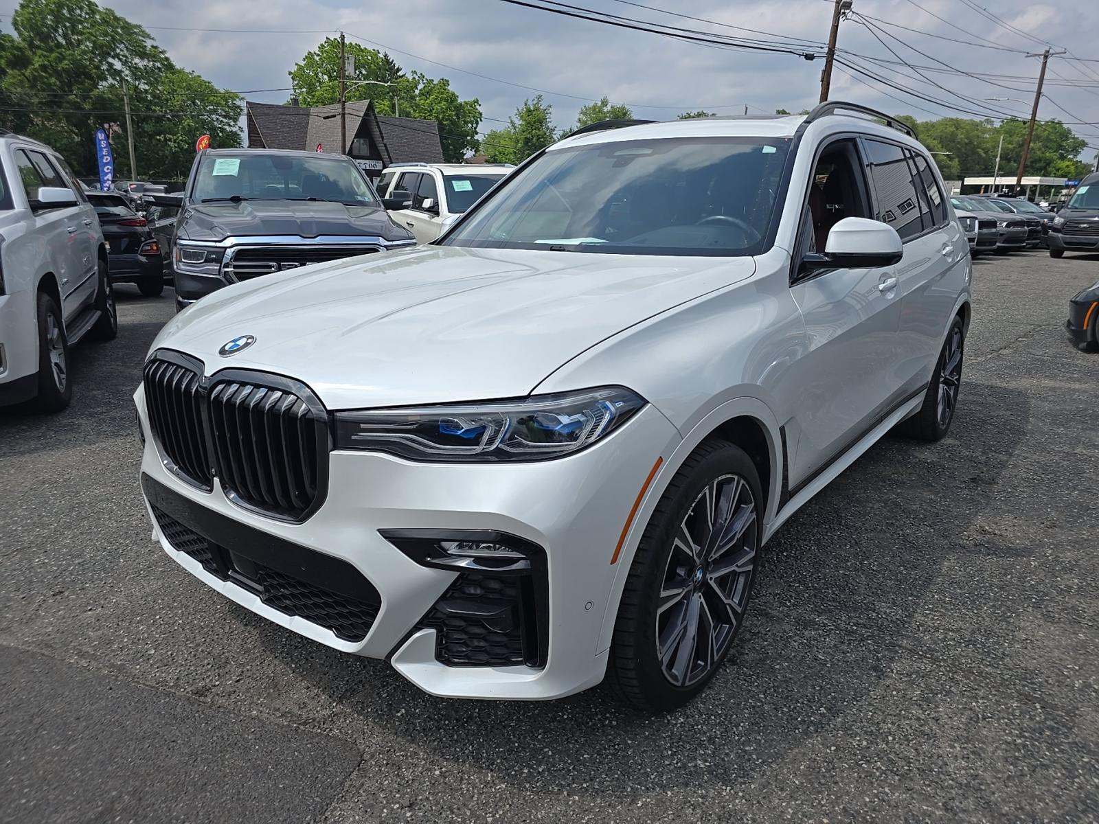 2022 BMW X7 M50i AWD
