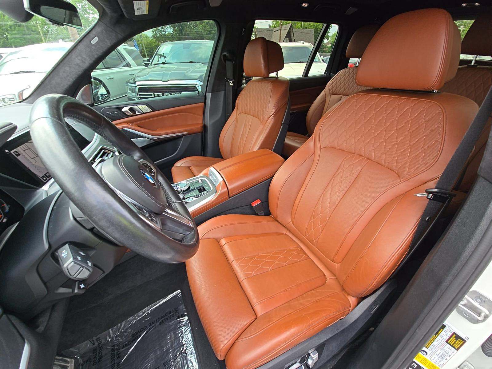 2022 BMW X7 M50i AWD