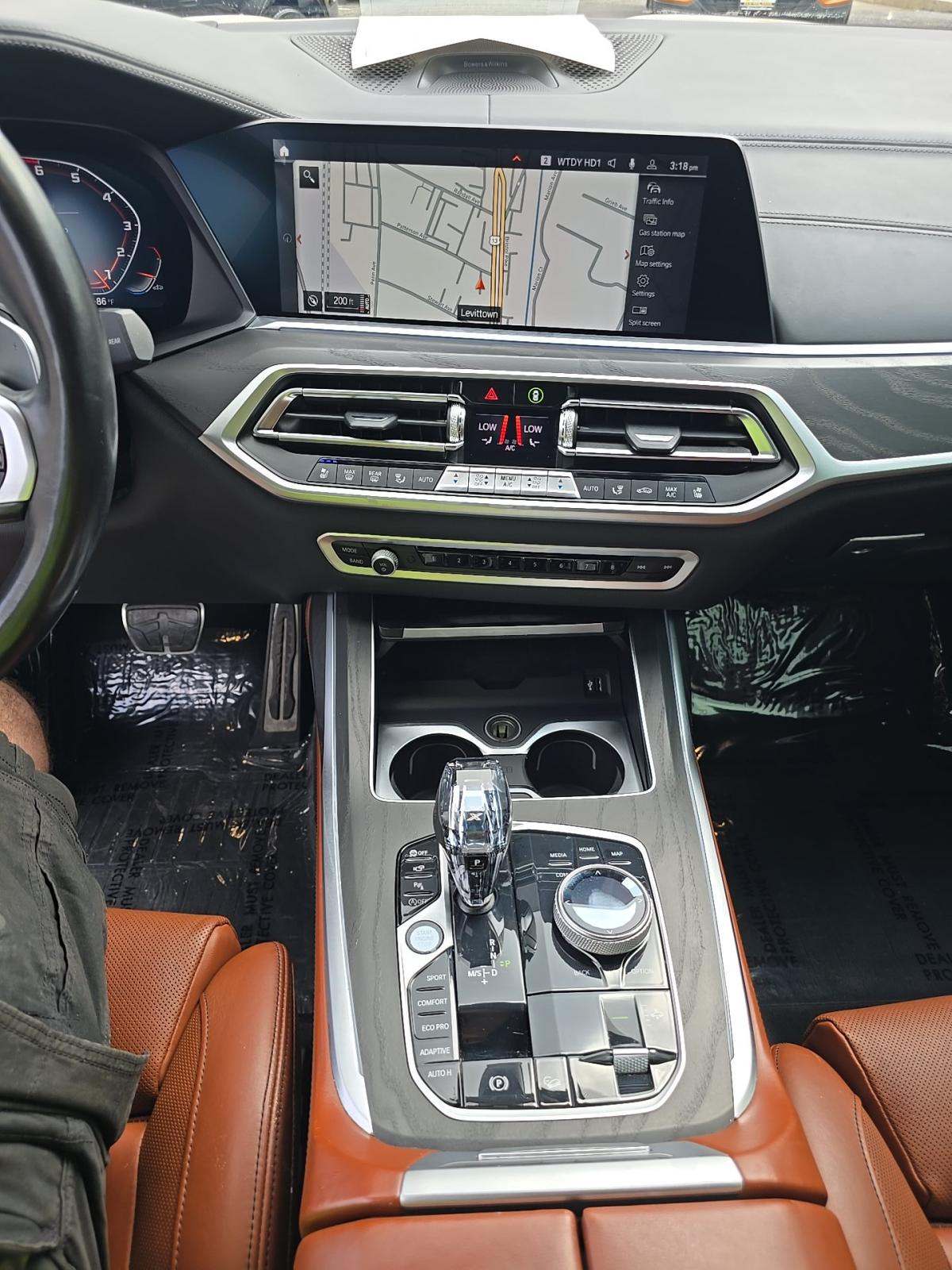 2022 BMW X7 M50i AWD