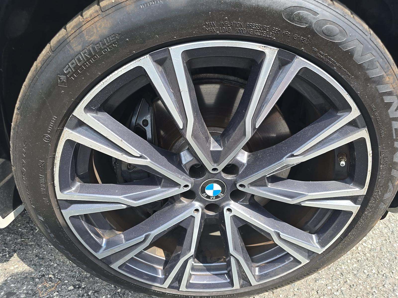 2022 BMW X7 M50i AWD