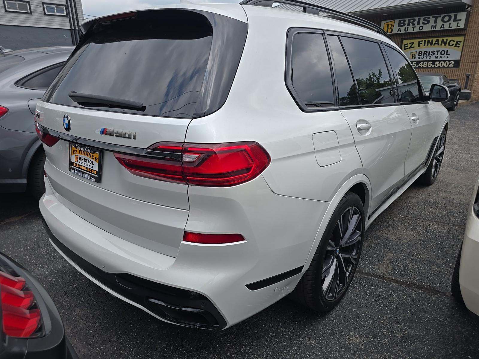 2022 BMW X7 M50i AWD
