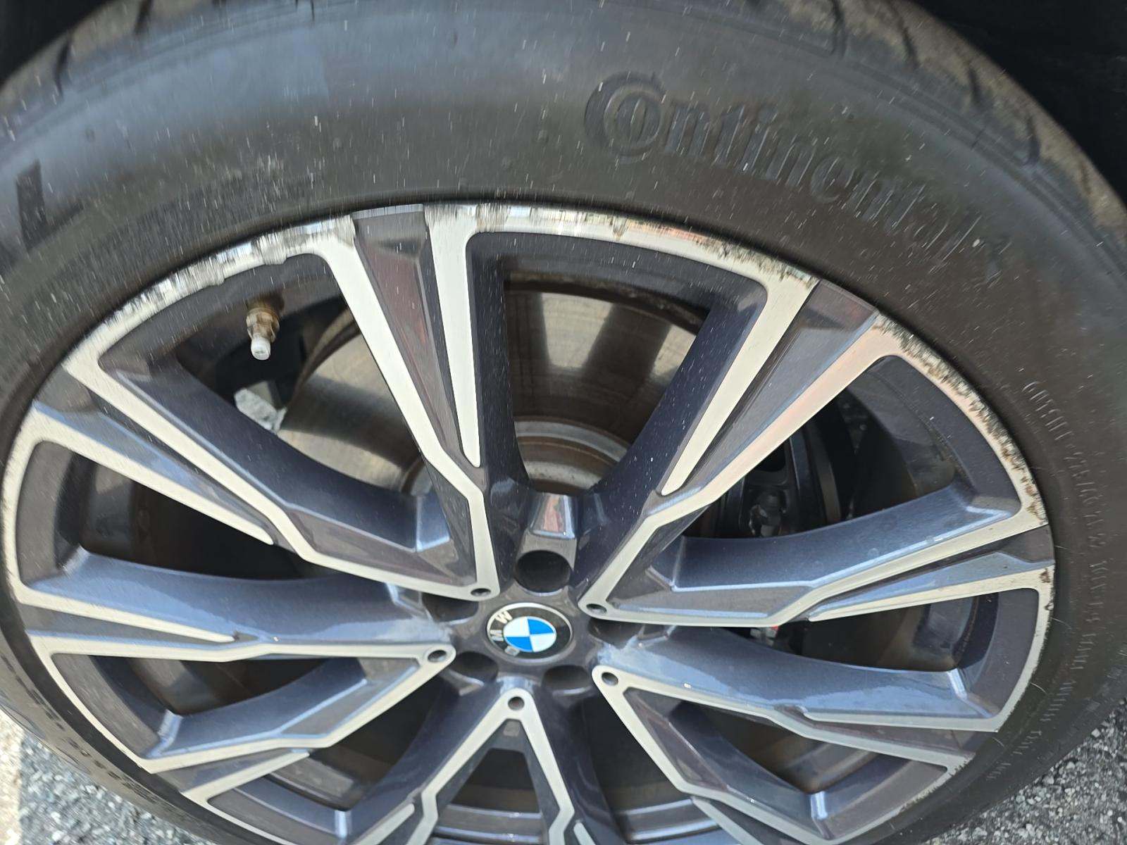 2022 BMW X7 M50i AWD