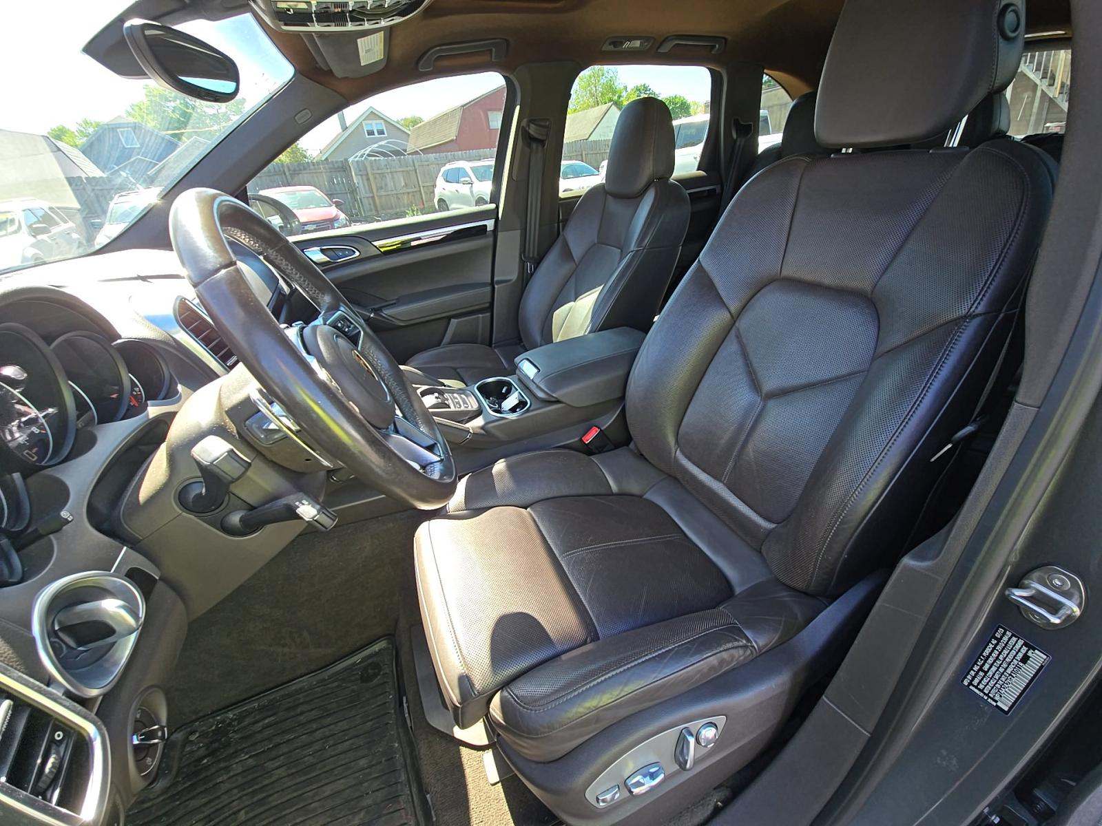 PORSCHE CAYENNE - 6