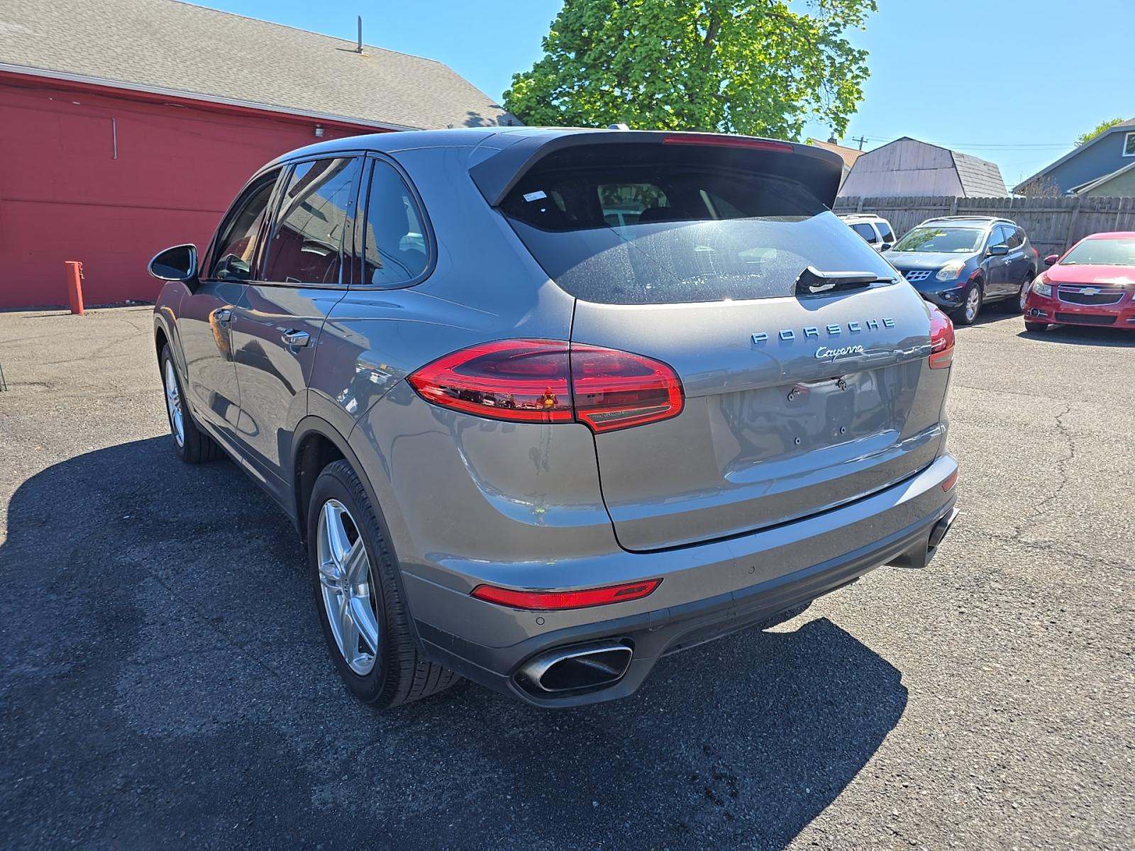 PORSCHE CAYENNE - 2