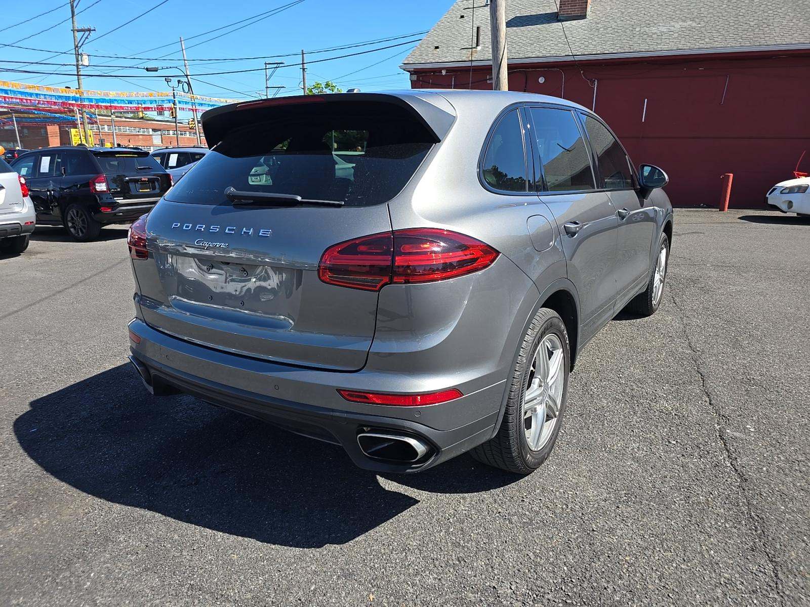 PORSCHE CAYENNE - 3