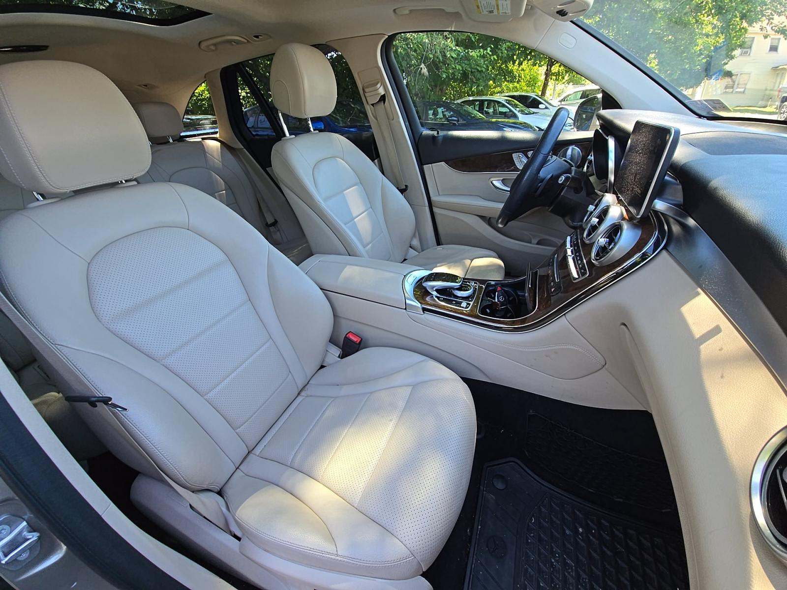 2019 Mercedes-Benz GLC GLC 300 AWD