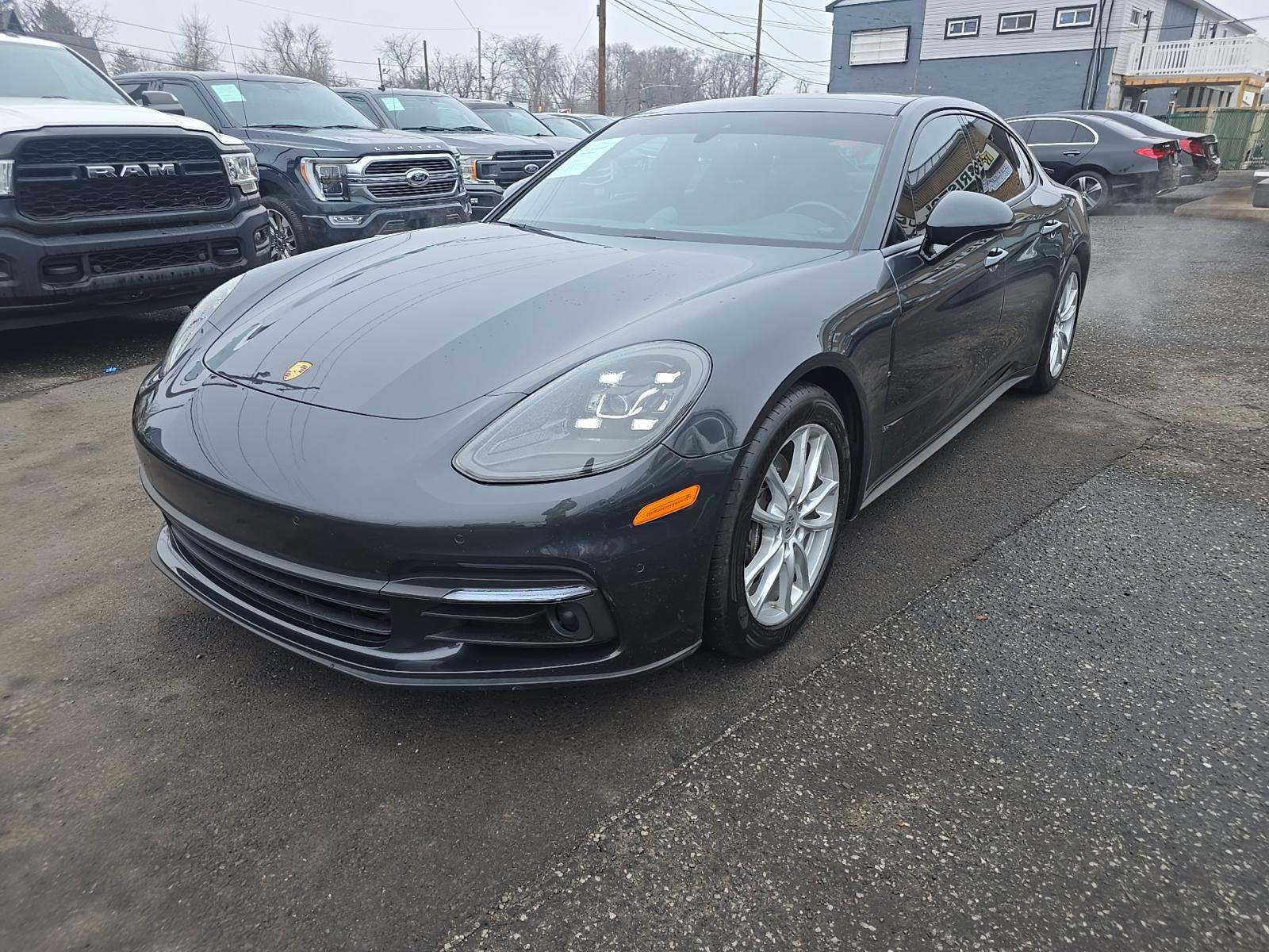 2017 Porsche Panamera Base RWD