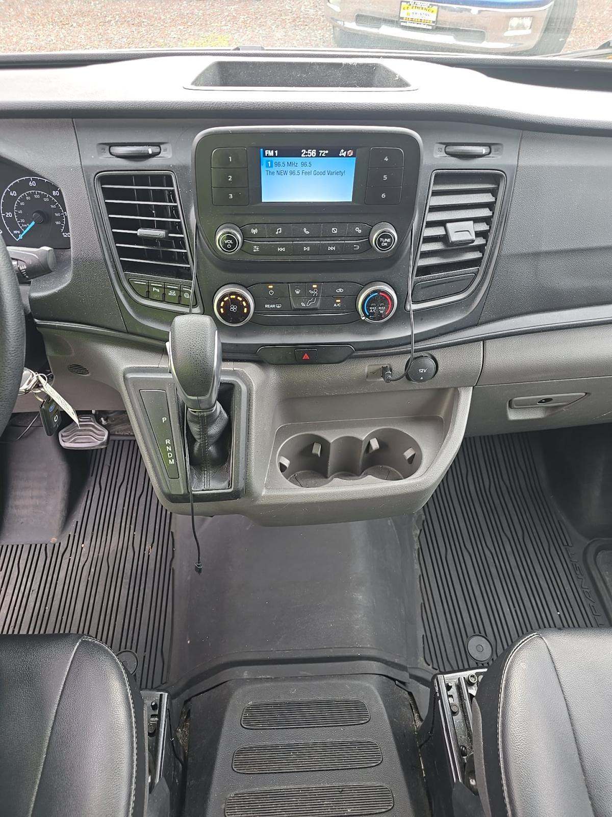 FORD TRANSIT 350 - 10