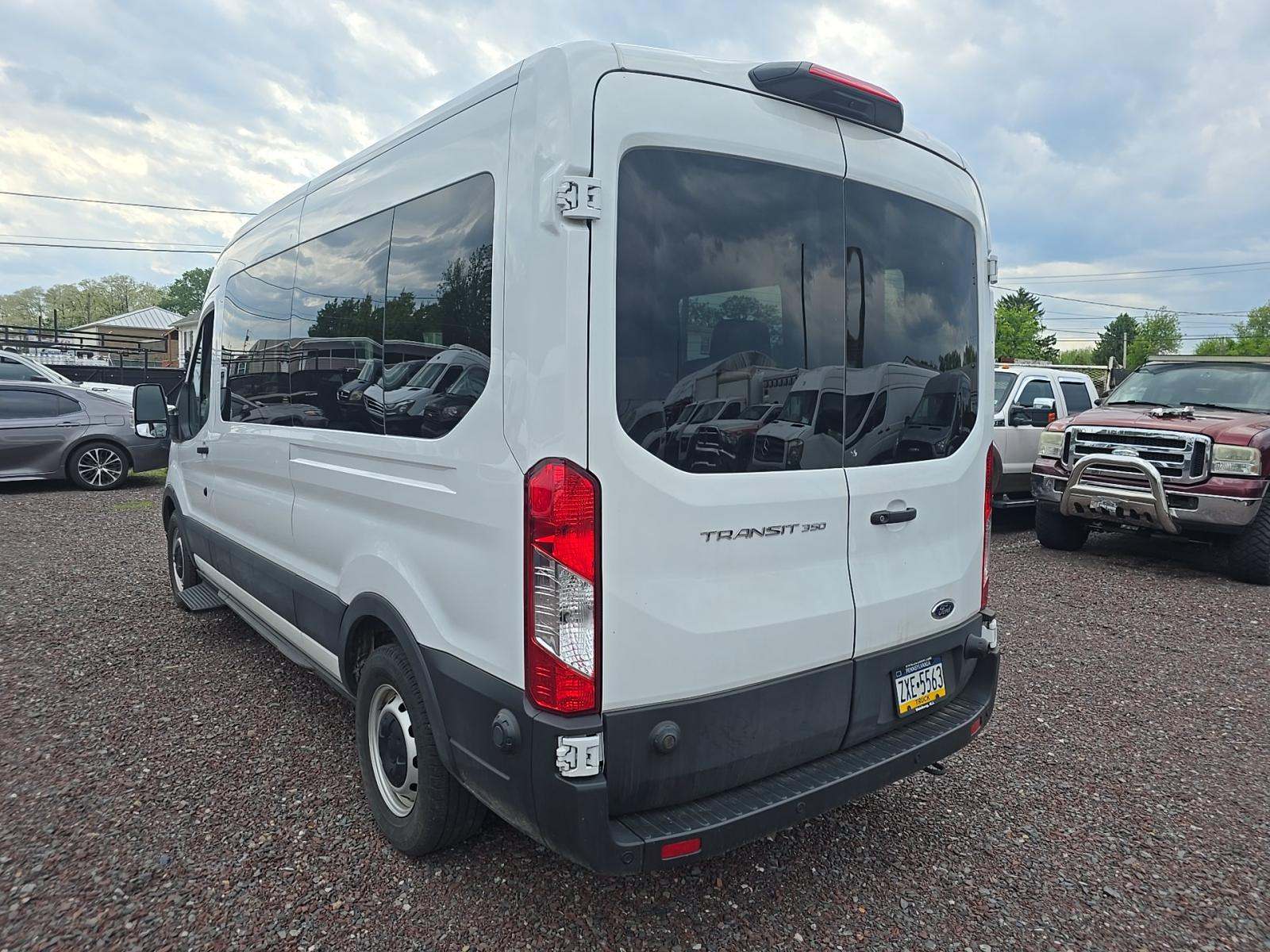 FORD TRANSIT 350 - 2