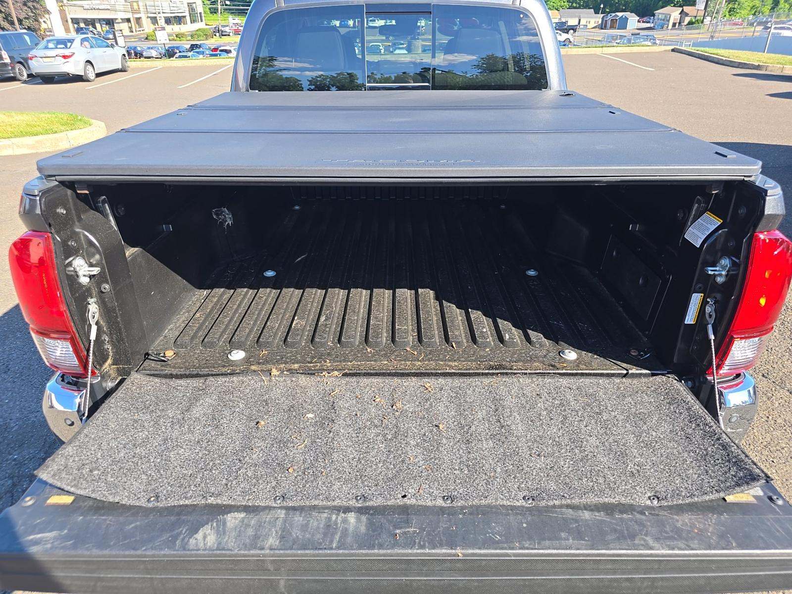 2023 Toyota Tacoma SR5 AWD