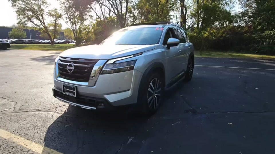 2023 Nissan Pathfinder Platinum