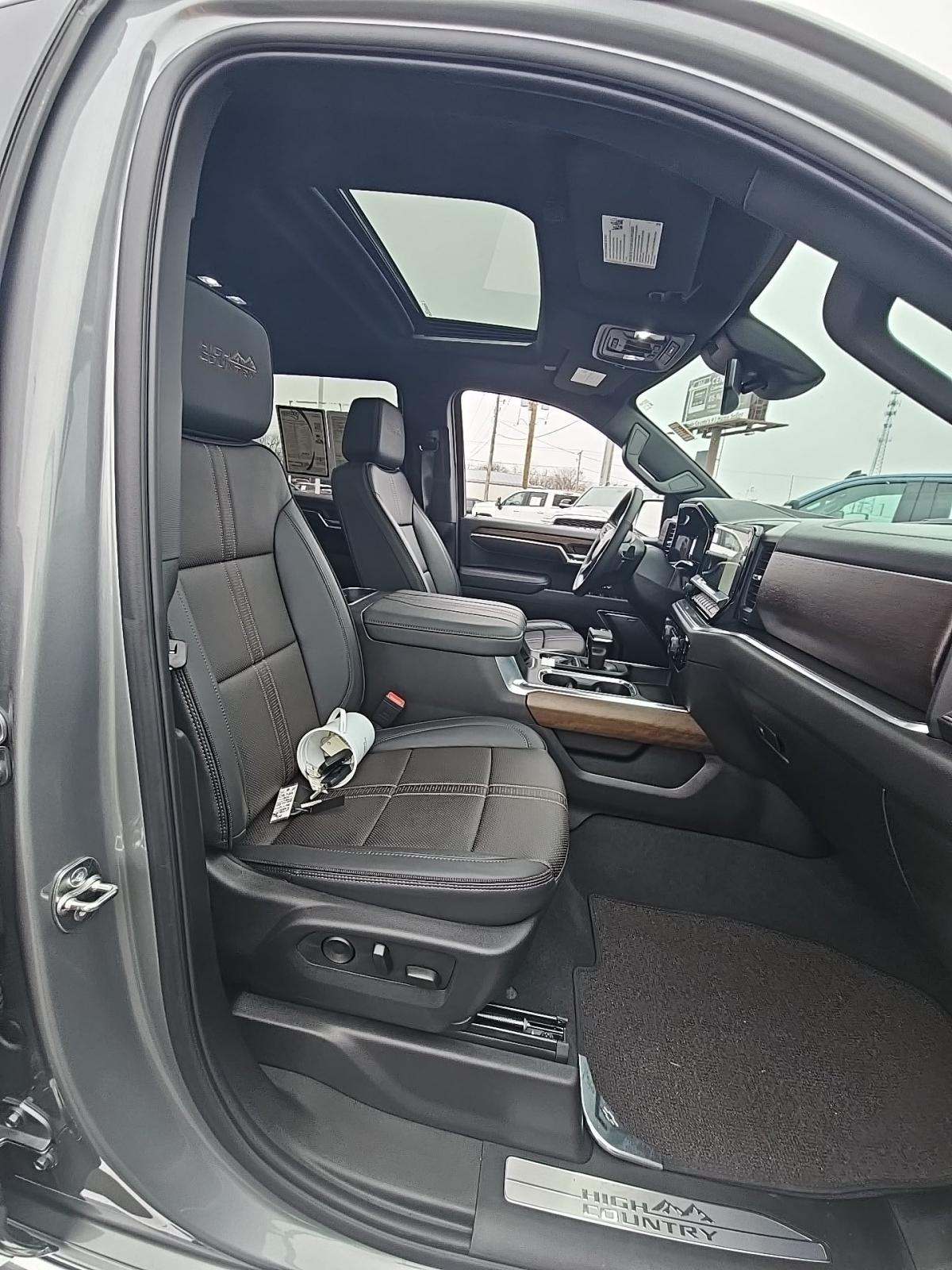 2025 Chevrolet Silverado 1500 High Country AWD