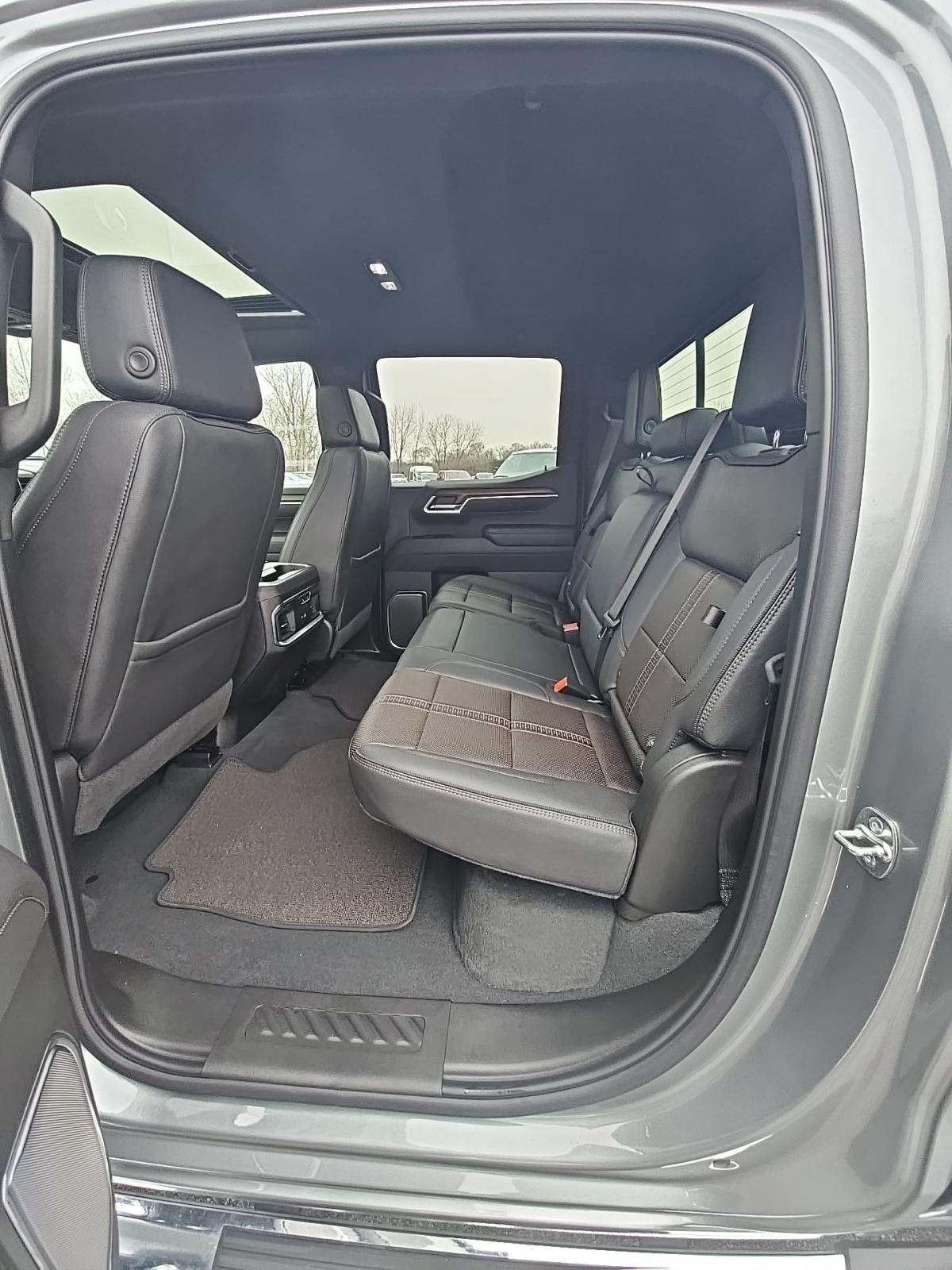 2025 Chevrolet Silverado 1500 High Country AWD