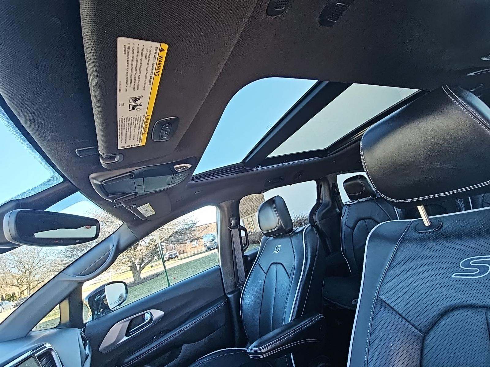 2025 Chrysler Pacifica Limited FWD