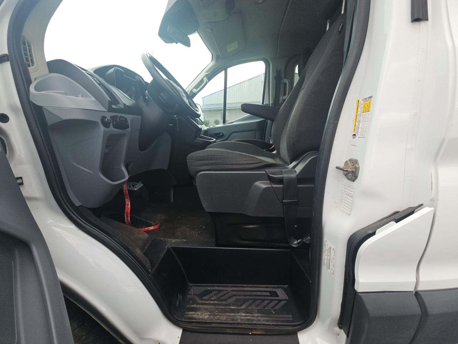 FORD TRANSIT 350 - 2
