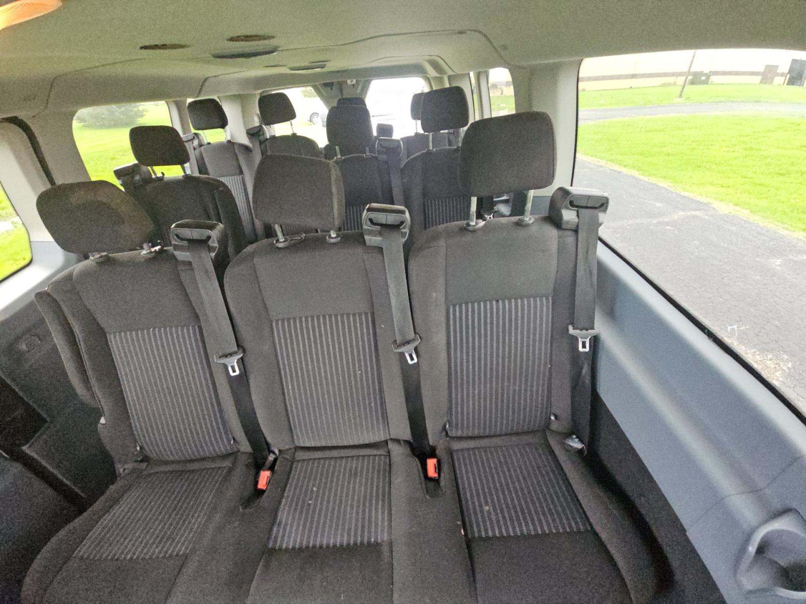 FORD TRANSIT 350 - 9