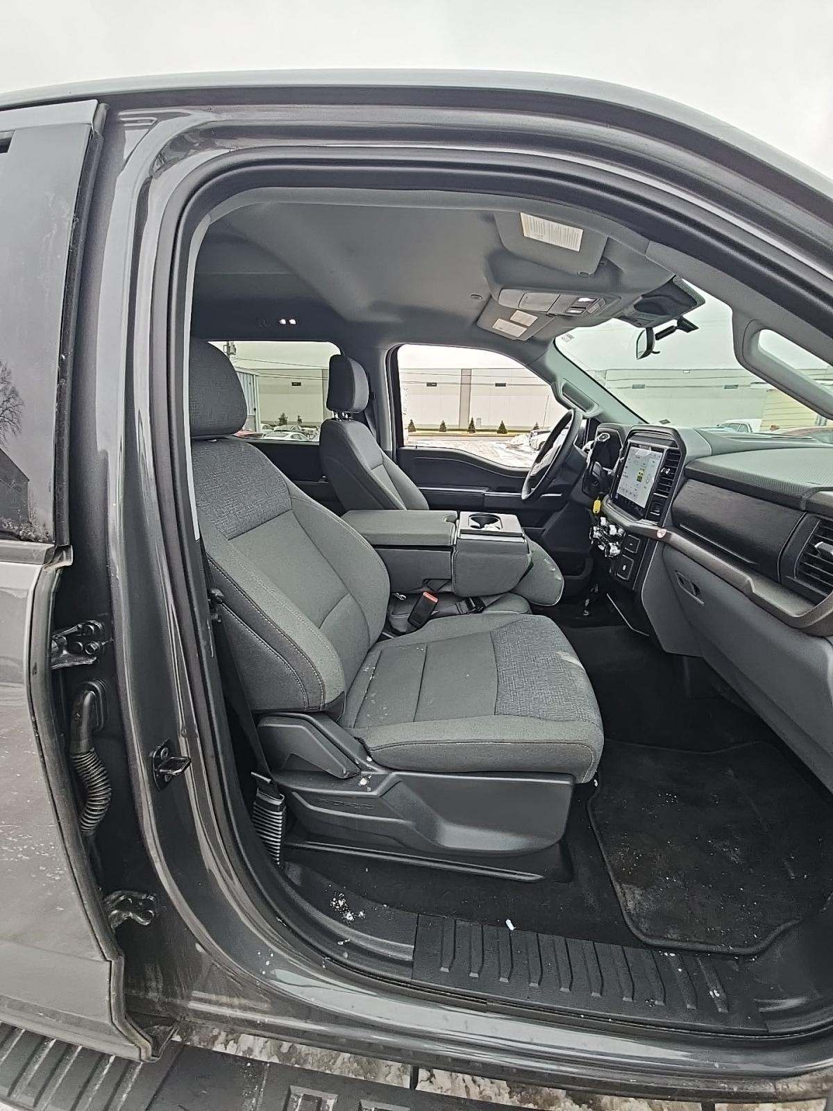 2025 Ford F-150 XLT AWD