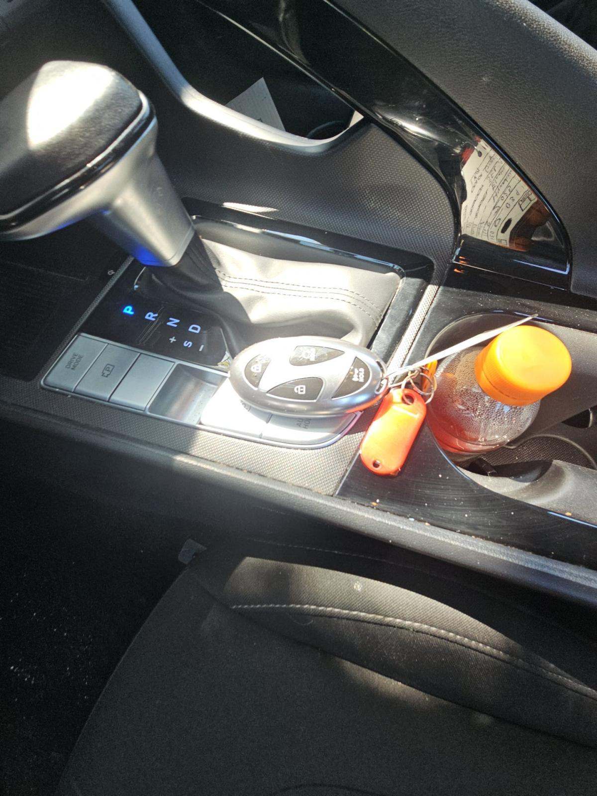 HYUNDAI SEL CONVENIENCE - 8