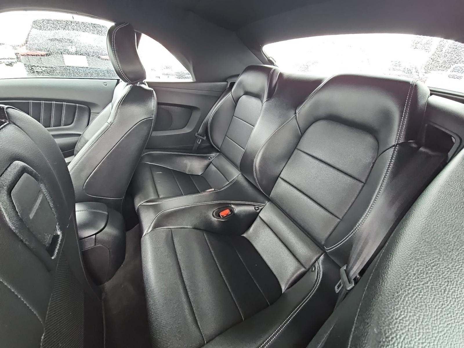 2022 Ford Mustang EcoBoost Premium RWD