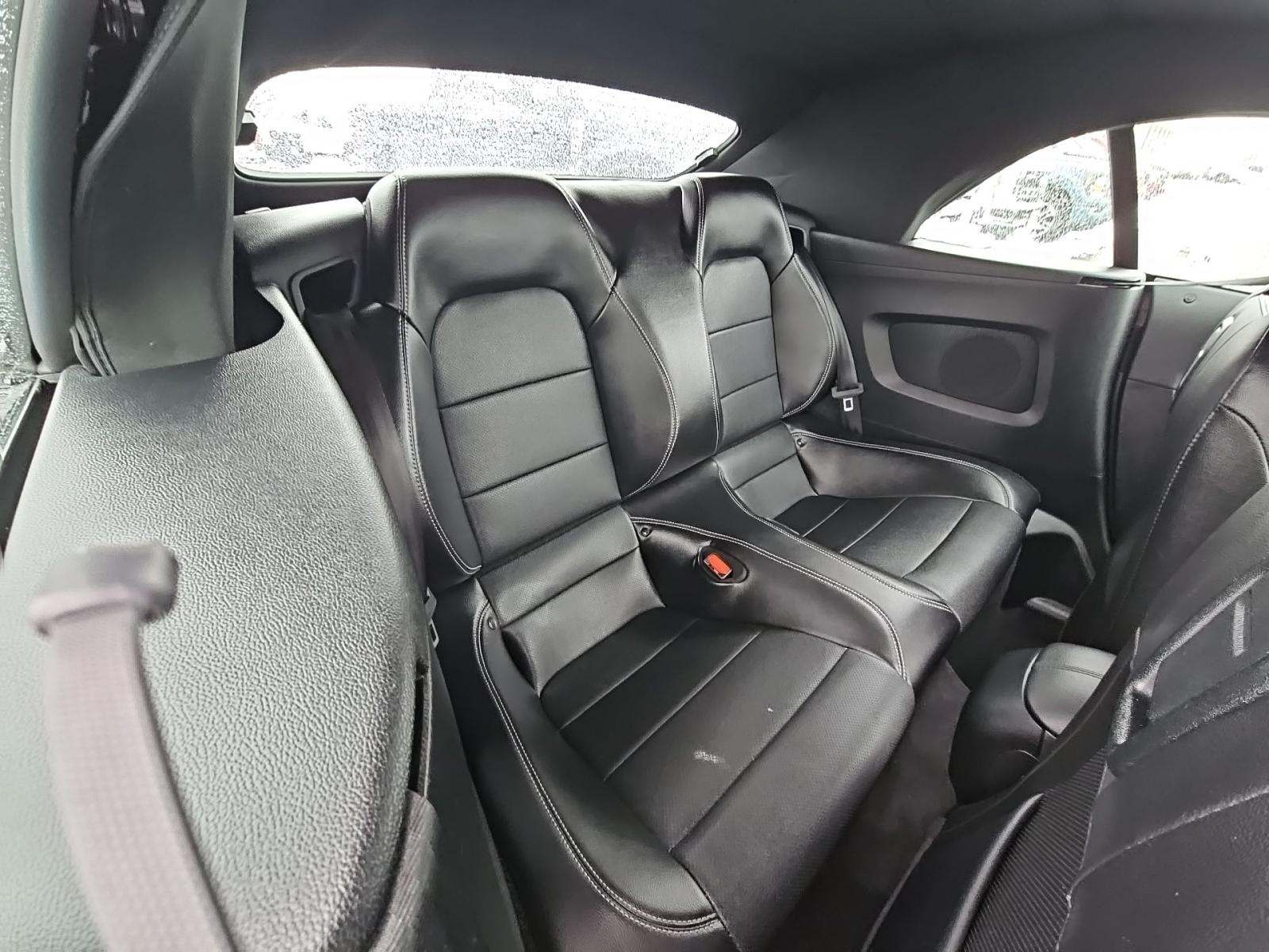 2022 Ford Mustang EcoBoost Premium RWD