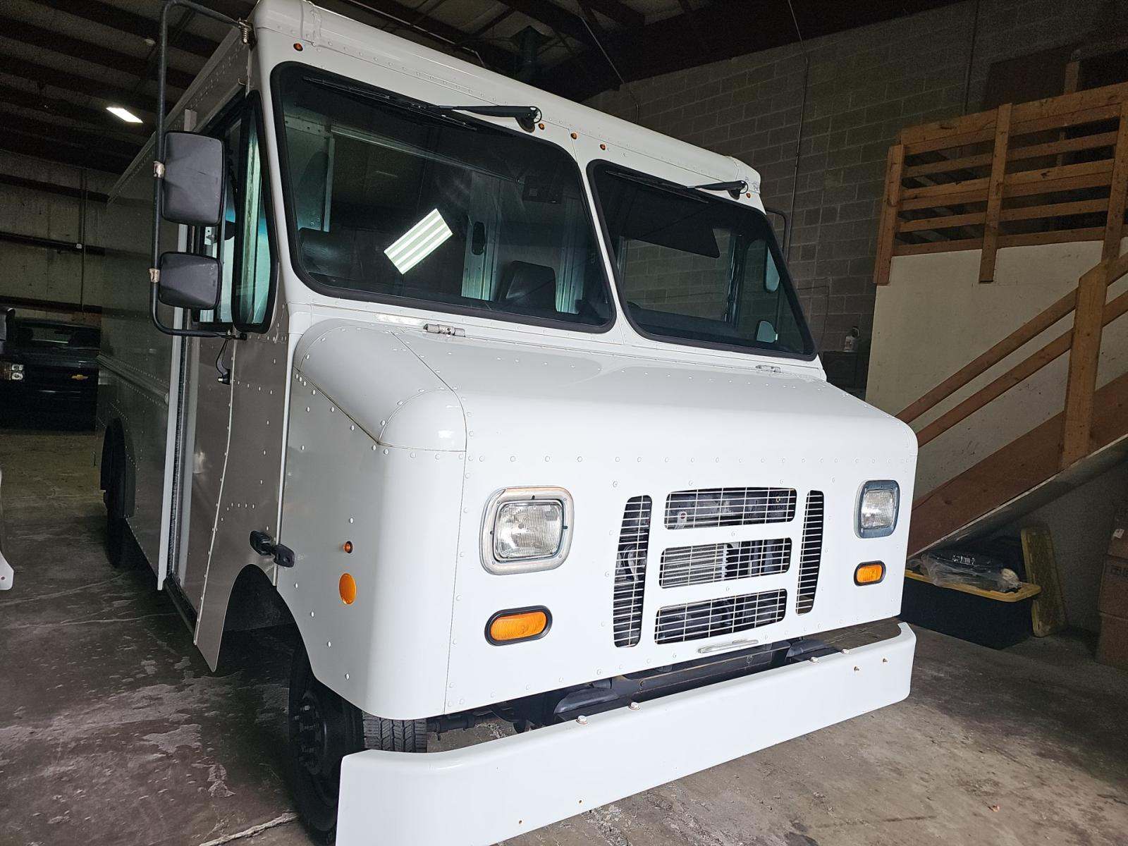 FORD E-350 - 4