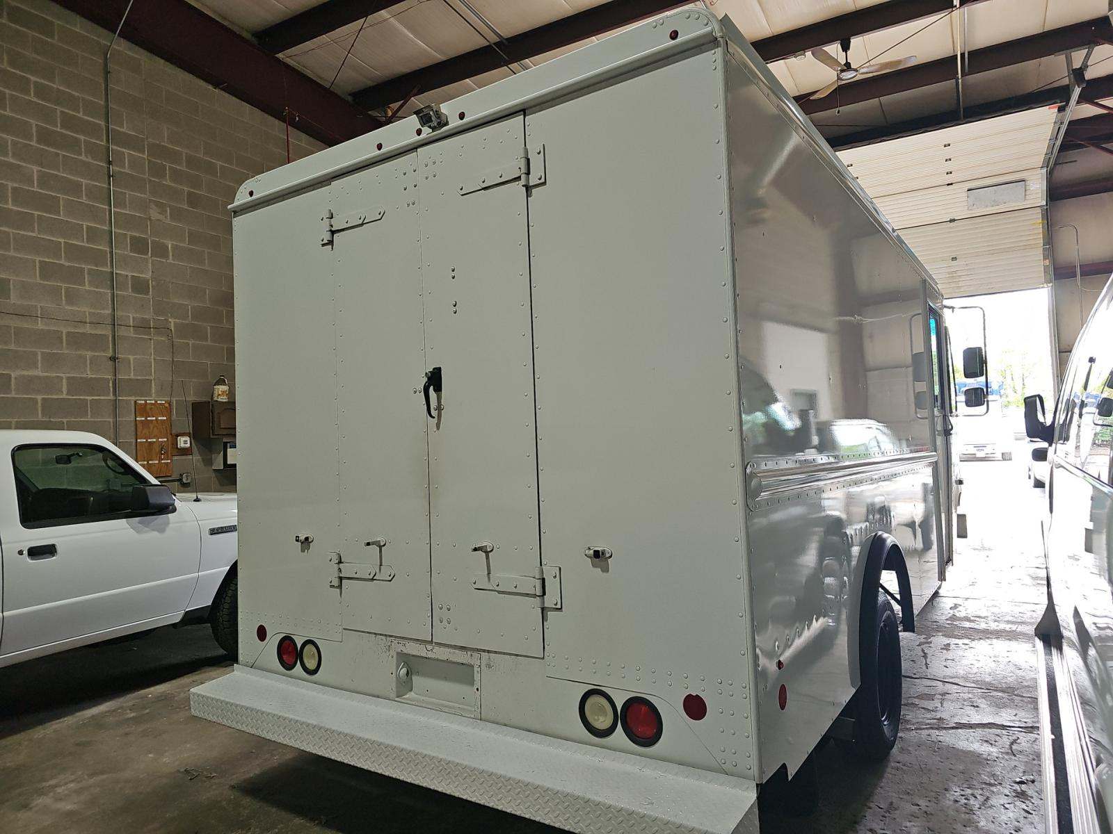 FORD E-350 - 3