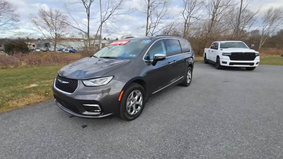 2023 Chrysler Pacifica Limited 121.6
