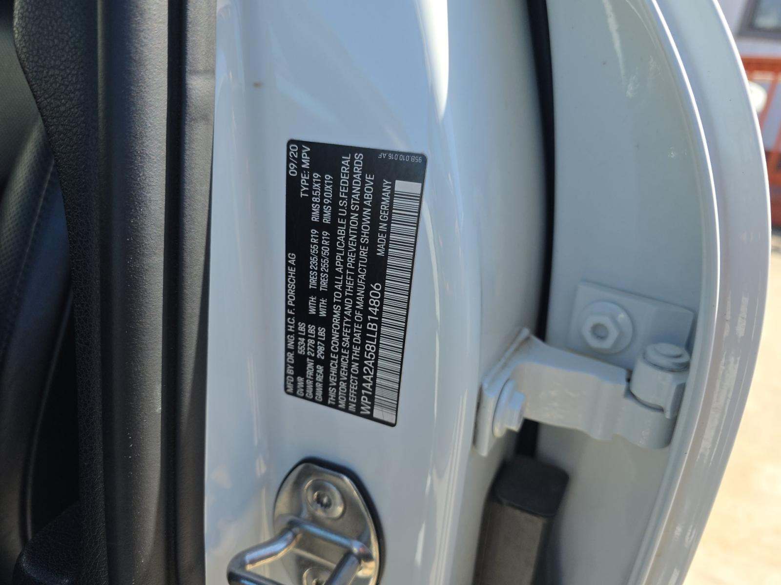 2020 Porsche Macan Base AWD