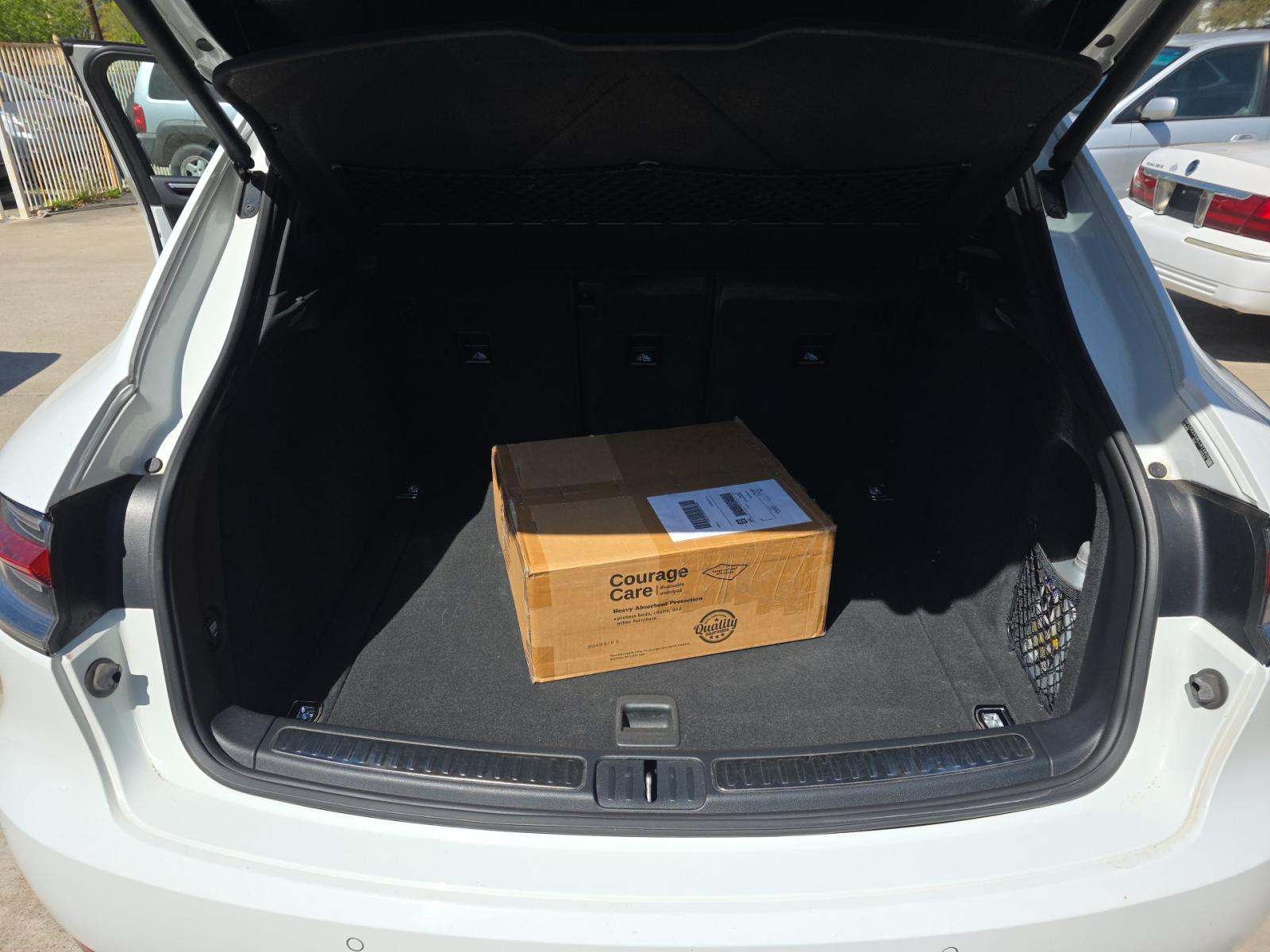 2020 Porsche Macan Base AWD