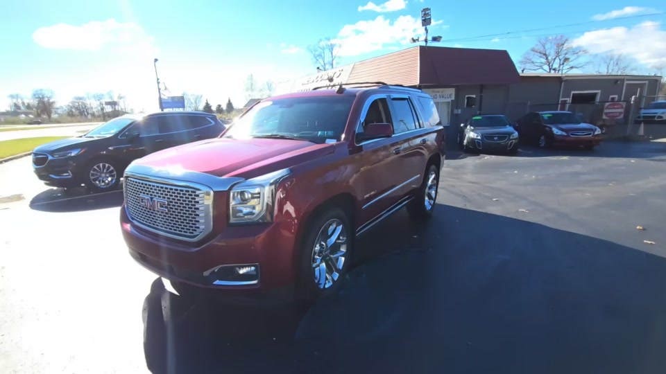 2017 GMC Yukon Denali 5SA