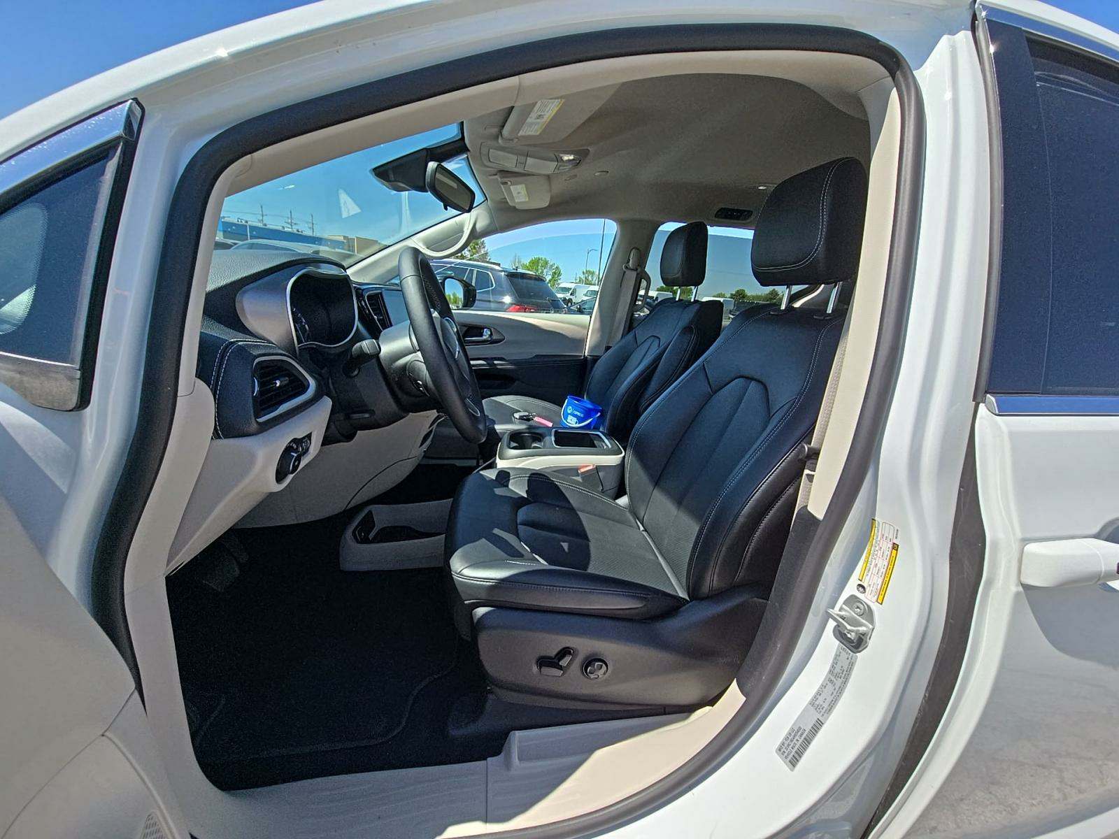 2024 Chrysler Pacifica Touring L FWD