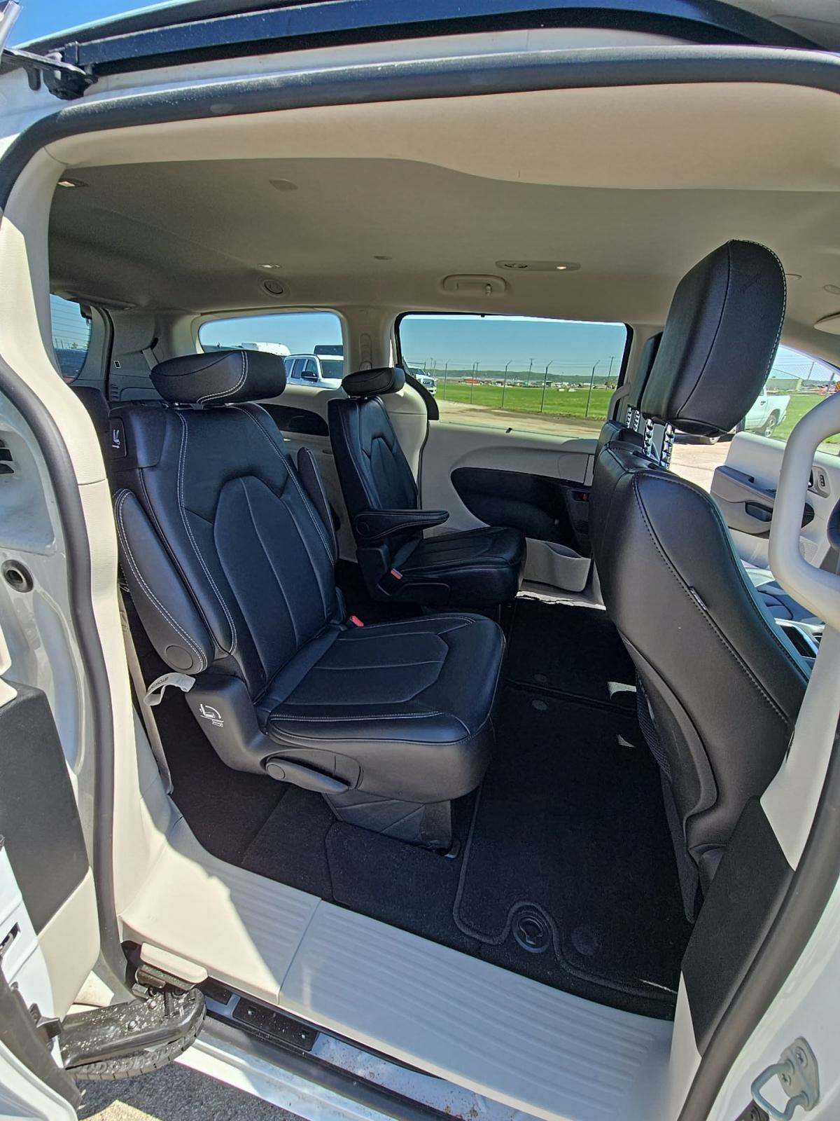 2024 Chrysler Pacifica Touring L FWD