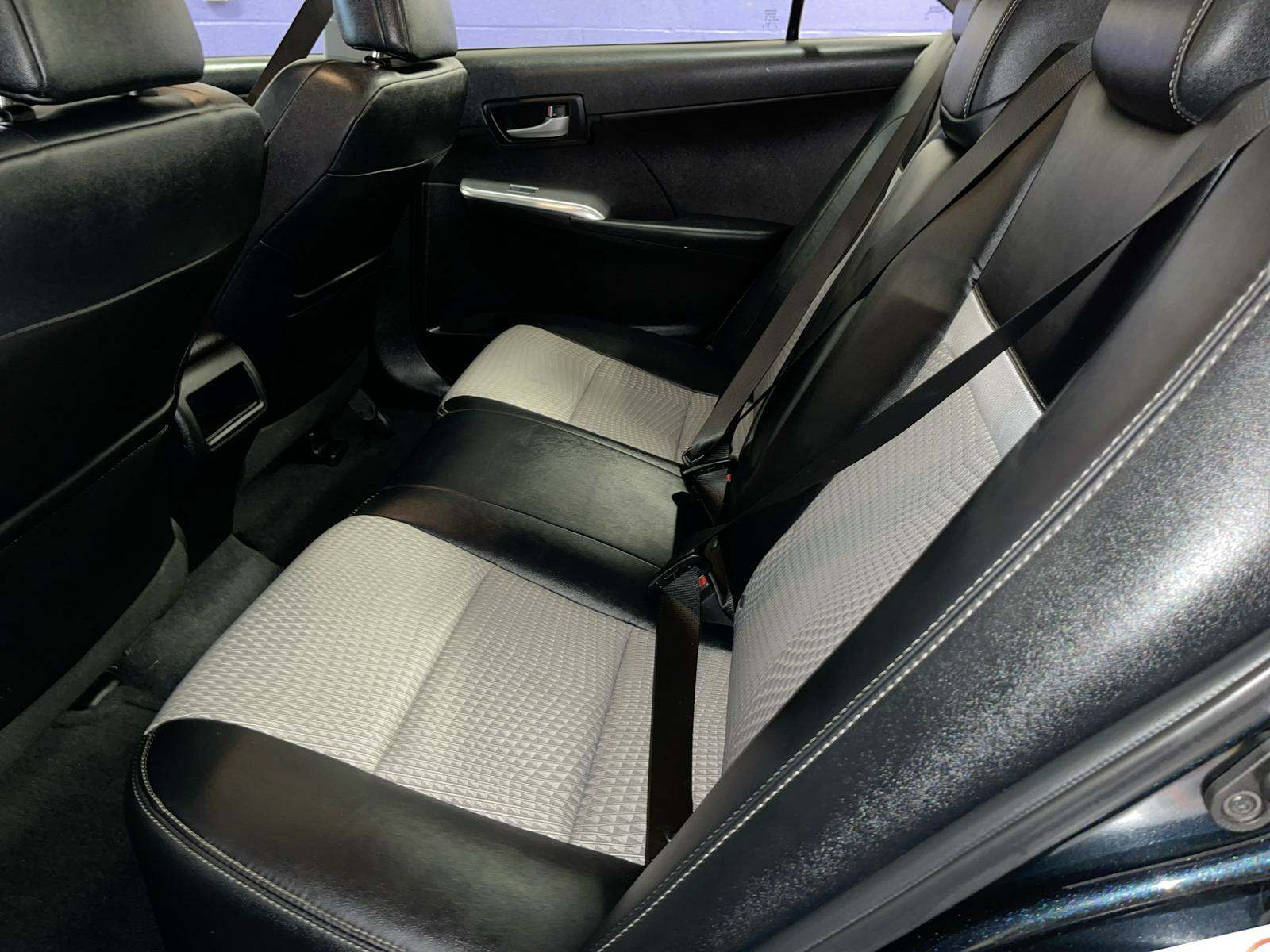2012 Toyota Camry SE FWD