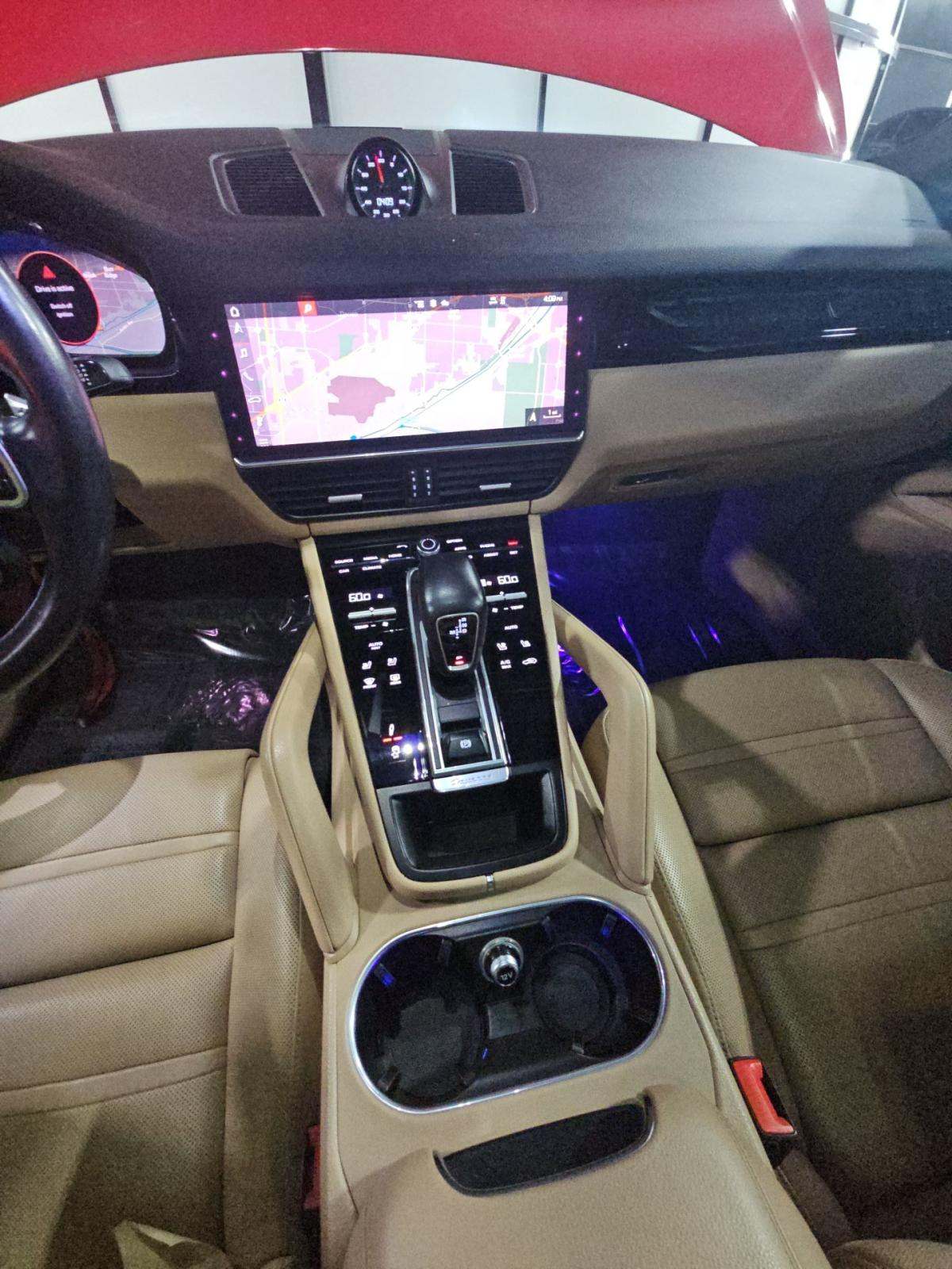 PORSCHE CAYENNE - 10