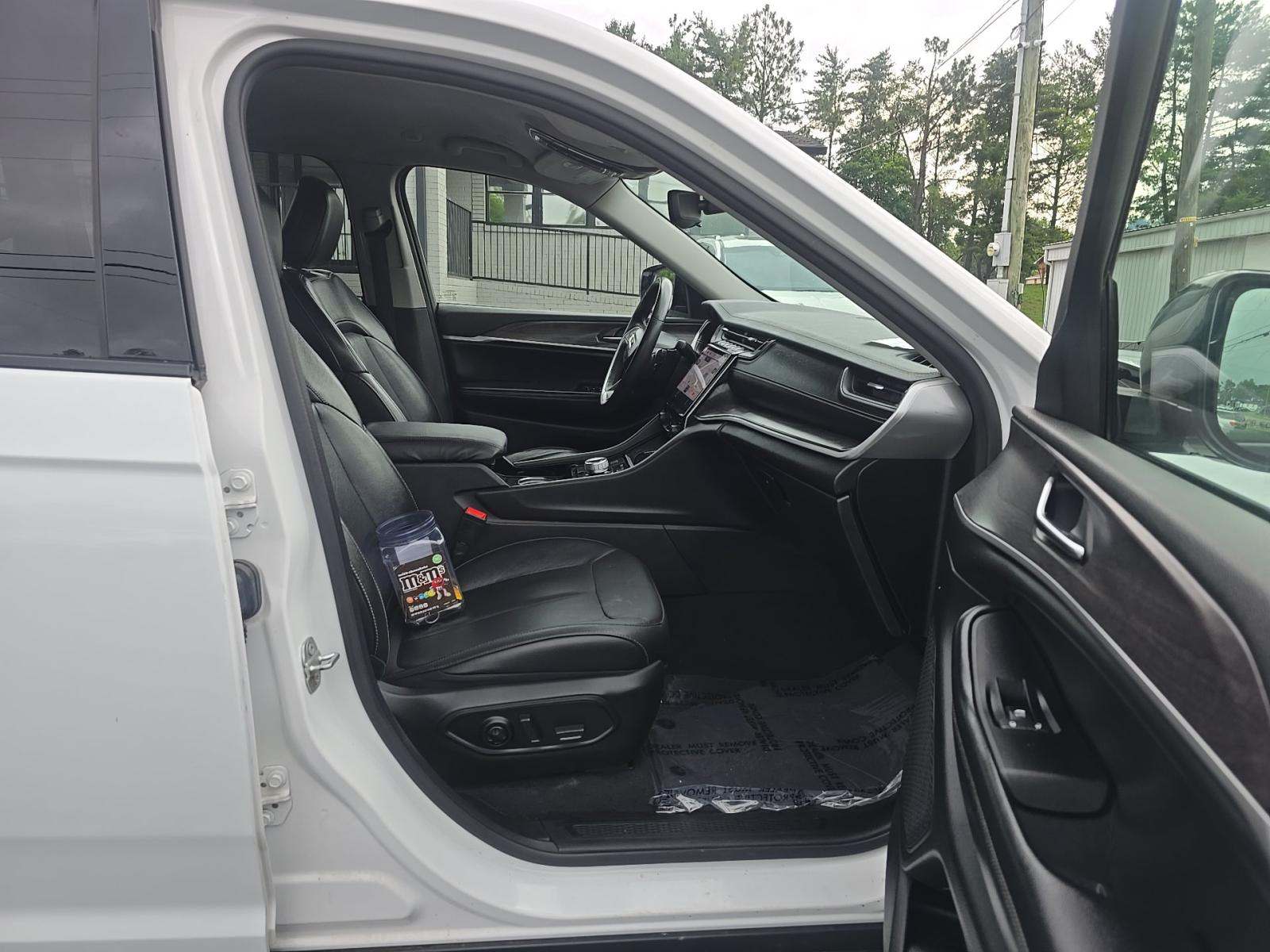 2023 Jeep Grand Cherokee Limited AWD